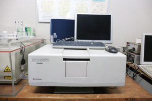 SHIMAZU Co. UV-vis spectrophotometer　UV-2400PC